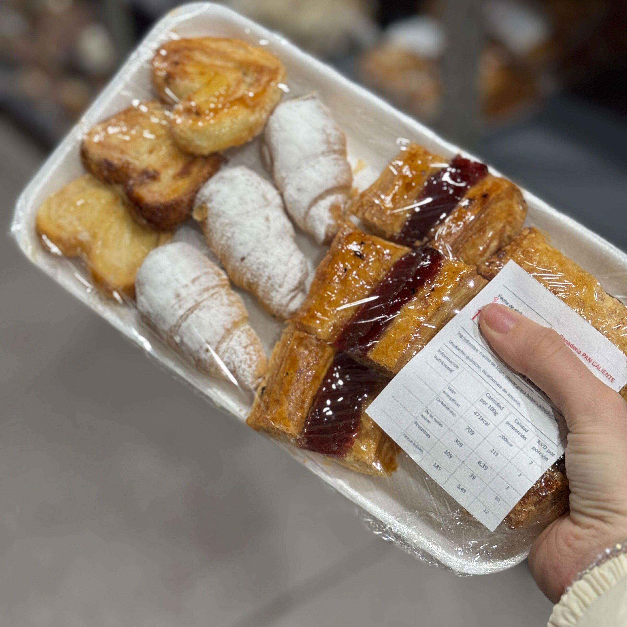 SKU-1852-BANDEJA-HOJALDRE-SURTIDA